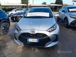 Grigio Usata 2025 Toyota Yaris Hybrid Active Tre volumi | 18.900 € (Super prezzo)