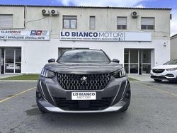 Grigio platinum Usata 2020 Peugeot 2008 GT-line SUV | 20.000 € (Molto cara)