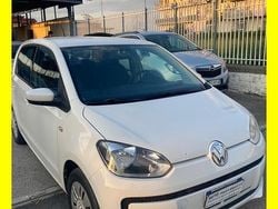 Bianco Usata 2014 VW up! Due volumi | 5190 € (Buon prezzo)