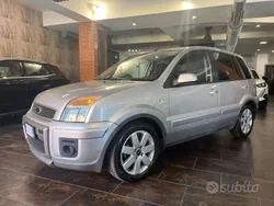 Grigio Usata 2008 Ford Fusion Titanium Tre volumi | 2490 € (Buon prezzo)
