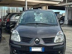Grigio Usata 2006 Renault Modus Monovolume | 1750 € (Buon prezzo)