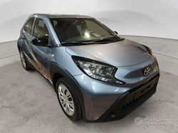 Blu Nuova 2025 Toyota Aygo X Active SUV | 16.300 € (Buon prezzo)
