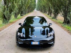 Nero Usata 2021 Porsche Taycan Cross Turismo Station wagon | 67.500 € (Buon prezzo)