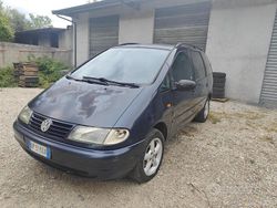Blu Usata 1997 VW Sharan Monovolume | 1900 €