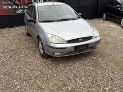 Usata 2002 Ford Focus Ghia Tre volumi | 1100 € (Ottimo prezzo)