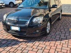 Nero Usata 2009 Toyota Avensis Station wagon | 1800 € (Ottimo prezzo)