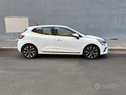 Bianco Usata 2019 Renault Clio V Tre volumi | 11.000 €