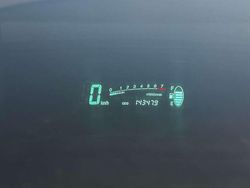 Argento Usata 2001 Toyota Yaris Luna Tre volumi | 2000 € (Buon prezzo)