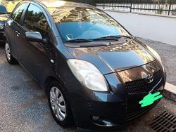 Grigio Usata 2008 Toyota Yaris Sol Tre volumi | 3800 € (Buon prezzo)