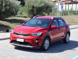 Rosso Usata 2020 Kia Stonic SUV | 13.700 € (Buon prezzo)