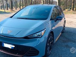 Grigio Usata 2024 Cupra Born e-Boost Due volumi | 29.900 € (Molto cara)