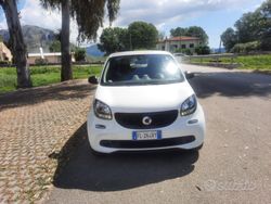 Bianco Usata 2017 Smart ForFour Due volumi | 13.000 € (Cara)