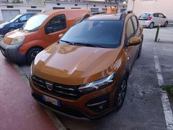 Bronzo Usata 2022 Dacia Sandero Comfort Tre volumi | 13.200 € (Buon prezzo)