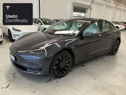 Midnight silver metallic Usata 2022 Tesla Model 3 Performance Tre volumi | 35.900 € (Buon prezzo)