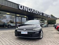 Nero Usata 2024 VW Golf VIII Life Tre volumi | 22.700 € (Ottimo prezzo)
