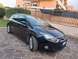 Nero Usata 2014 Ford Focus Titanium Tre volumi | 8500 € (Buon prezzo)
