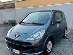 Grigio Usata 2006 Peugeot 1007 Monovolume | 4800 € (Buon prezzo)