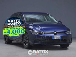 Blu Usata 2023 VW Golf VIII Life Tre volumi | 21.433 € (Ottimo prezzo)