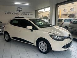 Bianco Usata 2015 Renault Clio IV Tre volumi | 6900 € (Buon prezzo)