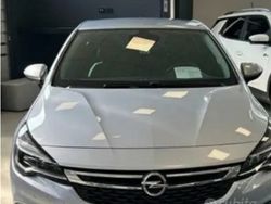 Grigio Usata 2017 Opel Astra Tre volumi | 11.500 € (Molto cara)