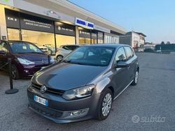 Grigio Usata 2010 VW Polo Trendline Tre volumi | 4900 € (Buon prezzo)