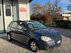 Nero Usata 2005 VW Polo Comfortline Tre volumi | 1450 € (Buon prezzo)