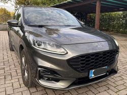 Grigio Usata 2022 Ford Kuga ST-Line SUV | 24.000 € (Buon prezzo)