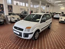 Bianco Usata 2012 Ford Fusion Tre volumi | 3400 € (Buon prezzo)