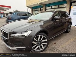 Grigio Usata 2023 Volvo V90 Business Edition Station wagon | 33.900 € (Molto cara)