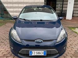 Blu/azzurro Usata 2009 Ford Fiesta Titanium Tre volumi | 4900 € (Buon prezzo)