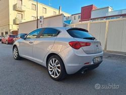 Usata 2014 Alfa Romeo Giulietta Tre volumi | 7700 € (Buon prezzo)