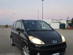 Nero Usata 2008 Peugeot 1007 Monovolume | 2800 € (Buon prezzo)