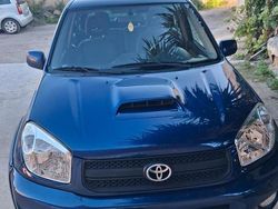 Blu Usata 2004 Toyota RAV4 Tre volumi | 4500 €