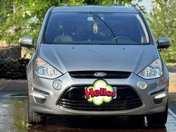 Usata 2013 Ford S-MAX S Monovolume | 7000 €