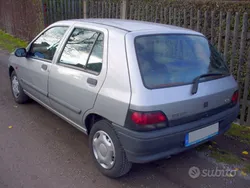 Usata 1996 Renault Clio Due volumi | 2600 €