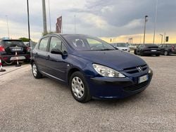 Usata 2002 Peugeot 307 Tre volumi | 1500 € (Buon prezzo)