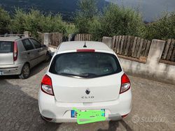 Usata 2010 Renault Clio III Dynamique Tre volumi | 3000 €