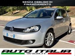 Argento Usata 2010 VW Golf VI Highline Tre volumi | 7480 € (Buon prezzo)
