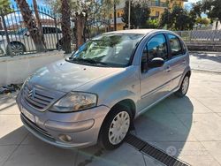 Grigio Usata 2004 Citroën C3 Exclusive Due volumi | 1999 € (Buon prezzo)