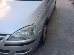 Usata 2004 Opel Corsa Swing Tre volumi | 1800 € (Buon prezzo)