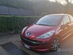 Usata 2006 Peugeot 207 | 2600 € (Buon prezzo)