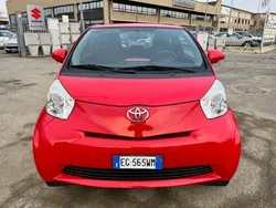 Rosso Usata 2011 Toyota iQ Due volumi | 7900 € (Cara)