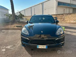 Usata 2012 Porsche Cayenne SUV | 15.000 € (Super prezzo)