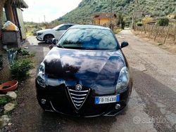 Usata 2015 Alfa Romeo Giulietta Tre volumi | 7000 € (Buon prezzo)