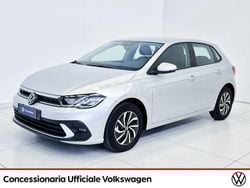 Reflex silver metalizzato Usata 2023 VW Polo Life Tre volumi | 18.800 € (Buon prezzo)