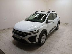 Bianco Usata 2024 Dacia Sandero Expression Due volumi | 15.990 € (Cara)