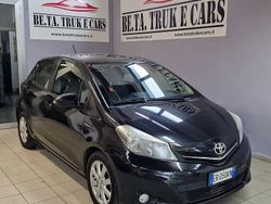 Nero Usata 2013 Toyota Yaris Lounge Tre volumi | 5200 € (Buon prezzo)