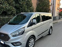 Grigio Usata 2019 Ford Tourneo Custom Furgone | 22.000 € (Buon prezzo)