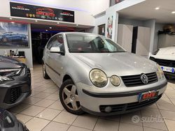 Grigio Usata 2003 VW Polo Trendline Tre volumi | 1700 € (Buon prezzo)