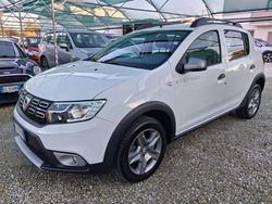 Bianco Usata 2017 Dacia Sandero Stepway Tre volumi | 8500 € (Cara)